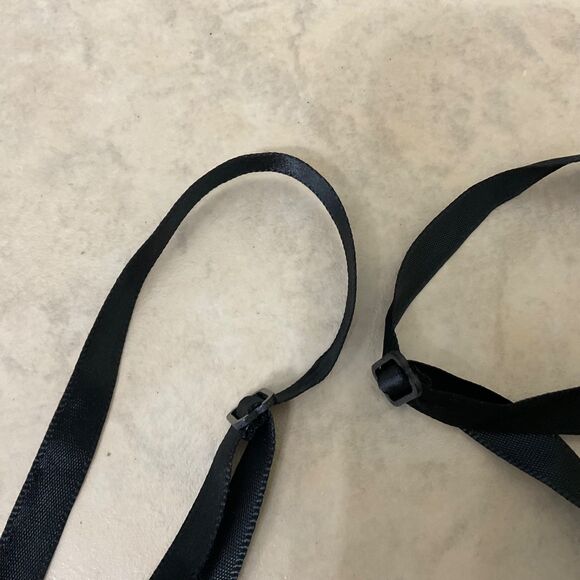 VASSARETTE 44/26 Full Slip Dress Nylon Black Lace Trim Lingerie adj. straps USA - Picture 10 of 10